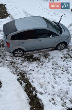 Хэтчбек Audi A2 2002 в 