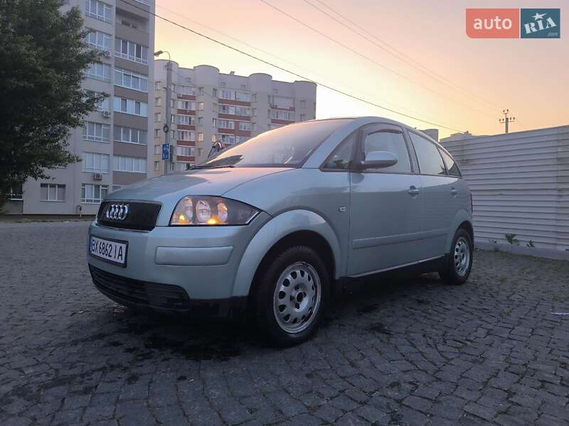 Хэтчбек Audi A2 2001 в 