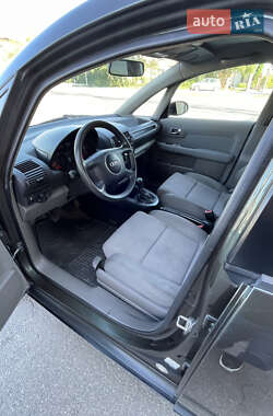 Хэтчбек Audi A2 2001 в 