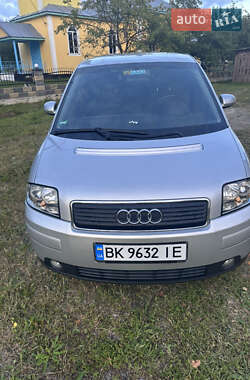 Хэтчбек Audi A2 2004 в 