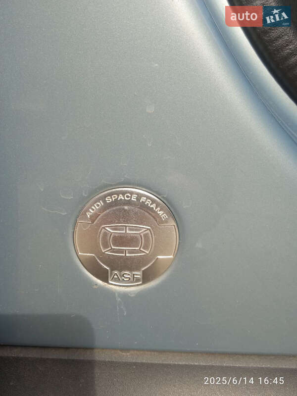 Хэтчбек Audi A2 2002 в Смеле