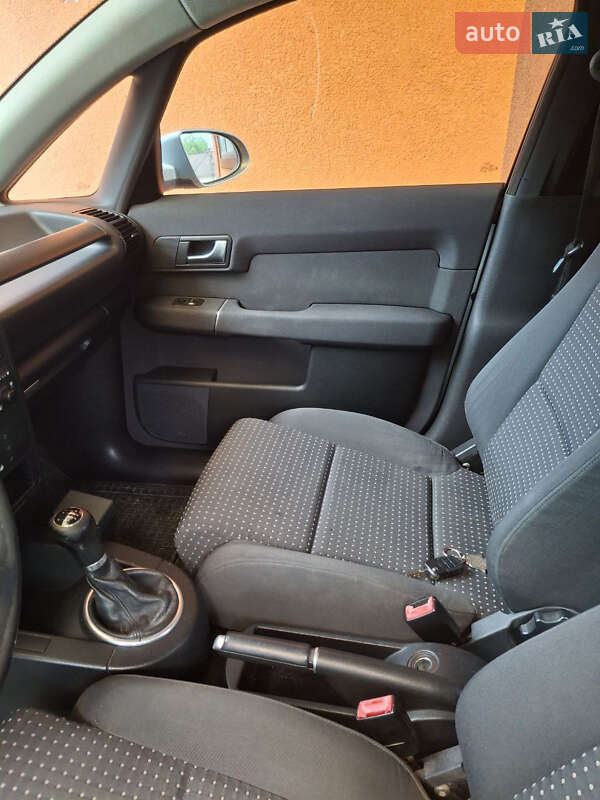 Хэтчбек Audi A2 2002 в Смеле