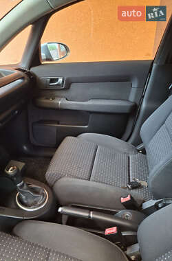 Хетчбек Audi A2 2002 в 