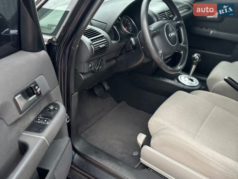 Хетчбек Audi A2 2002 в Сарнах