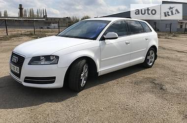 Хетчбек Audi A3 Sportback 2012 в 