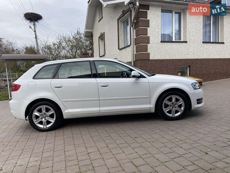 Хетчбек Audi A3 Sportback 2012 в Бучачі