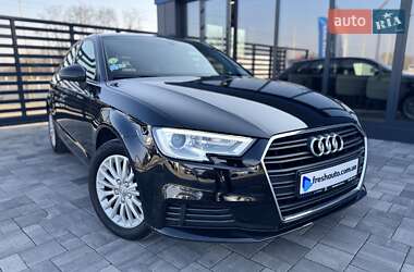Хетчбек Audi A3 Sportback 2018 в 