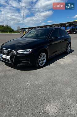 Хэтчбек Audi A3 Sportback 2018 в Львове