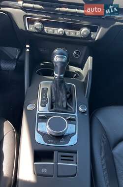 Хэтчбек Audi A3 Sportback 2018 в 