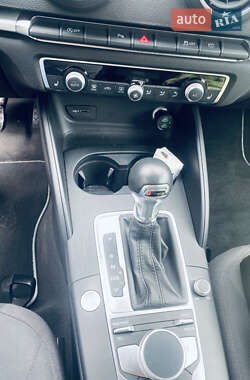 Хэтчбек Audi A3 Sportback 2019 в 