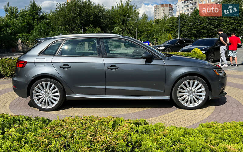 Хэтчбек Audi A3 Sportback 2016 в Львове
