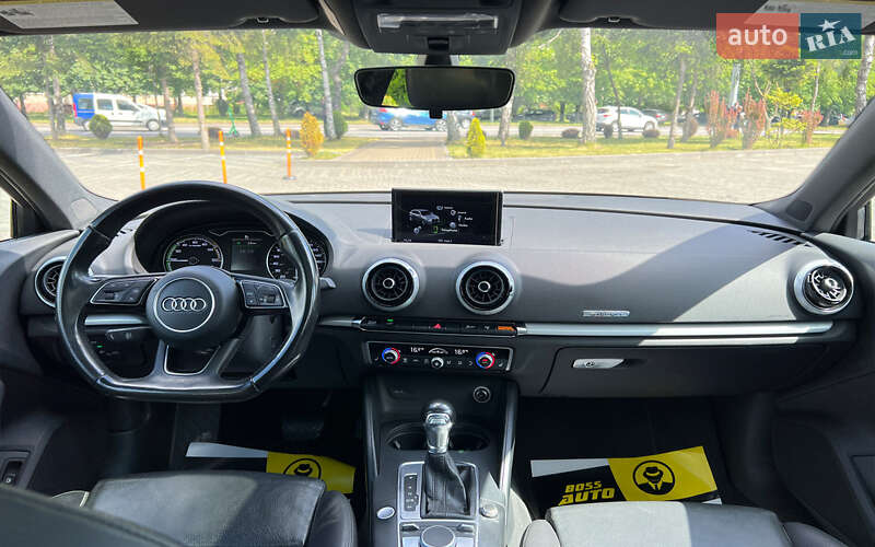 Хэтчбек Audi A3 Sportback 2016 в Львове