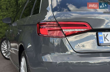 Хэтчбек Audi A3 Sportback 2016 в 