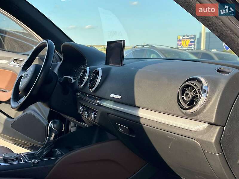 Хэтчбек Audi A3 Sportback 2016 в Львове