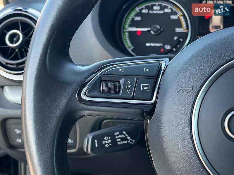 Хэтчбек Audi A3 Sportback 2016 в Львове