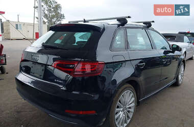 Хэтчбек Audi A3 Sportback 2015 в 