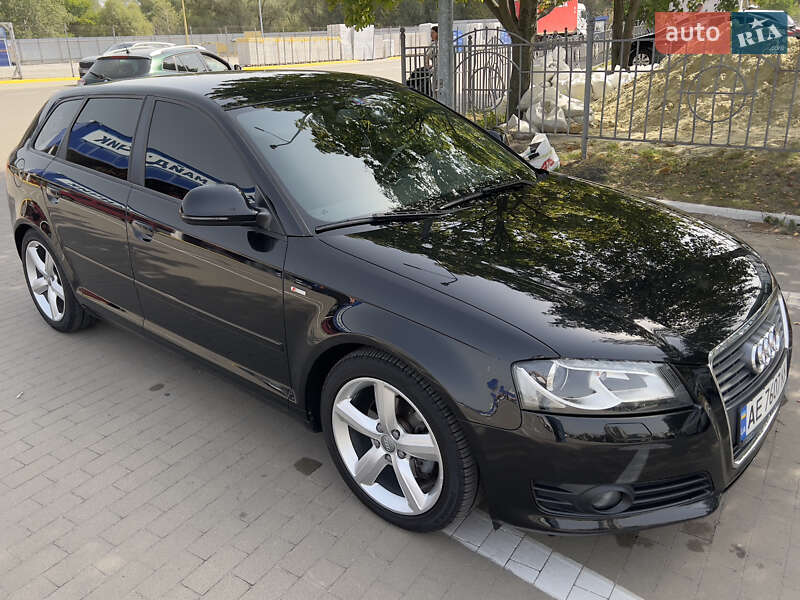 Хэтчбек Audi A3 Sportback 2010 в Кривом Роге