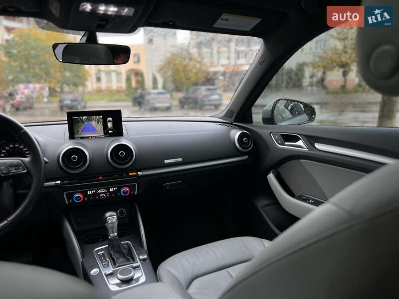 Хэтчбек Audi A3 Sportback 2017 в Львове