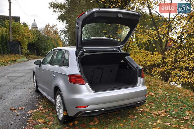 Хэтчбек Audi A3 Sportback 2017 в Киеве фото 9 Хэтчбек Audi A3 Sportback 2017 в Киеве