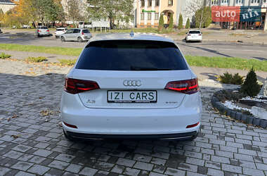 Хетчбек Audi A3 Sportback 2016 в  фото 6 Хетчбек Audi A3 Sportback 2016 в