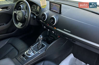 Хетчбек Audi A3 Sportback 2016 в  фото 42 Хетчбек Audi A3 Sportback 2016 в