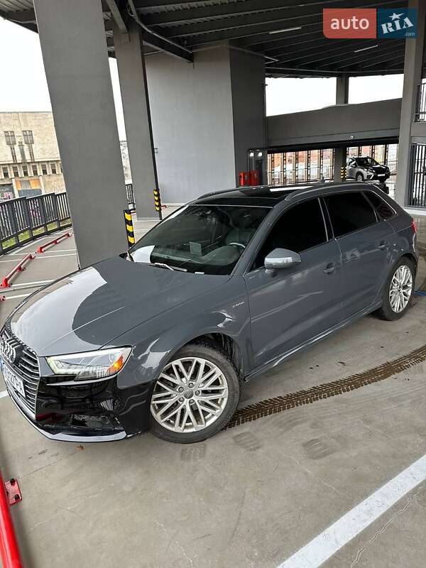Хэтчбек Audi A3 Sportback 2018 в Харькове