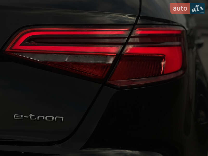 Хэтчбек Audi A3 Sportback 2017 в Киеве