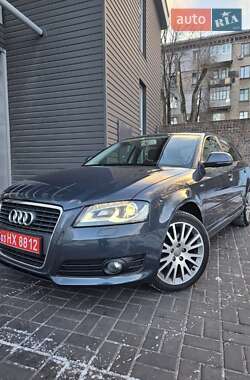 Хэтчбек Audi A3 Sportback 2010 в Каменском