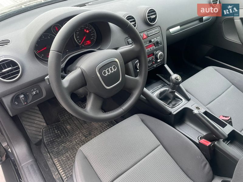 Хэтчбек Audi A3 Sportback 2006 в Городке