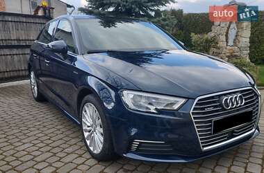 Хетчбек Audi A3 Sportback 2017 в Львові
