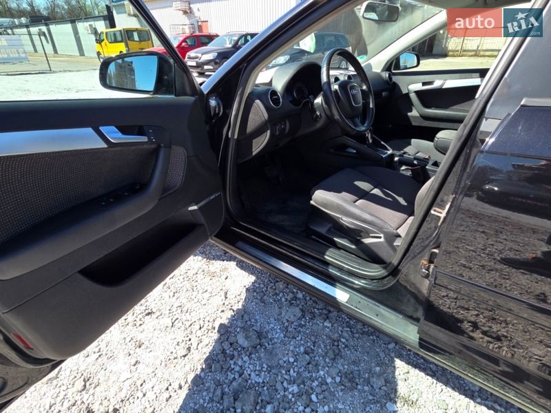 Хетчбек Audi A3 Sportback 2006 в Кам'янському