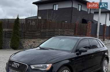 Хетчбек Audi A3 Sportback 2015 в Києві