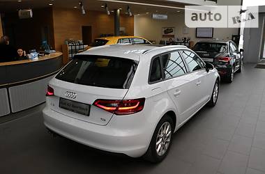 Седан Audi A3 2016 в 