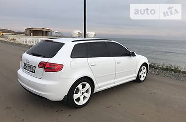 Хетчбек Audi A3 2012 в 