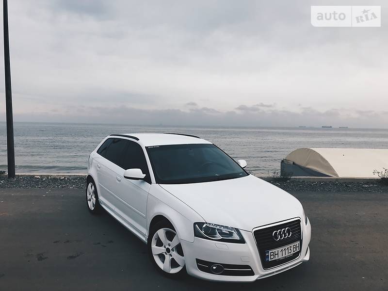 Хетчбек Audi A3 2012 в 