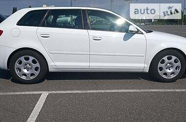 Хэтчбек Audi A3 2012 в 