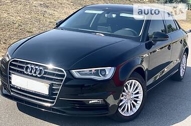 Седан Audi A3 2017 в Киеве