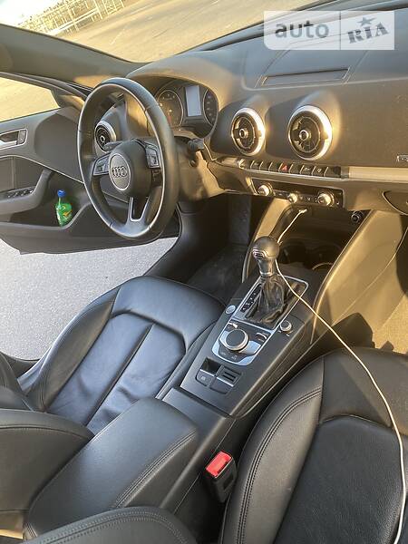 Седан Audi A3 2017 в Дніпрі