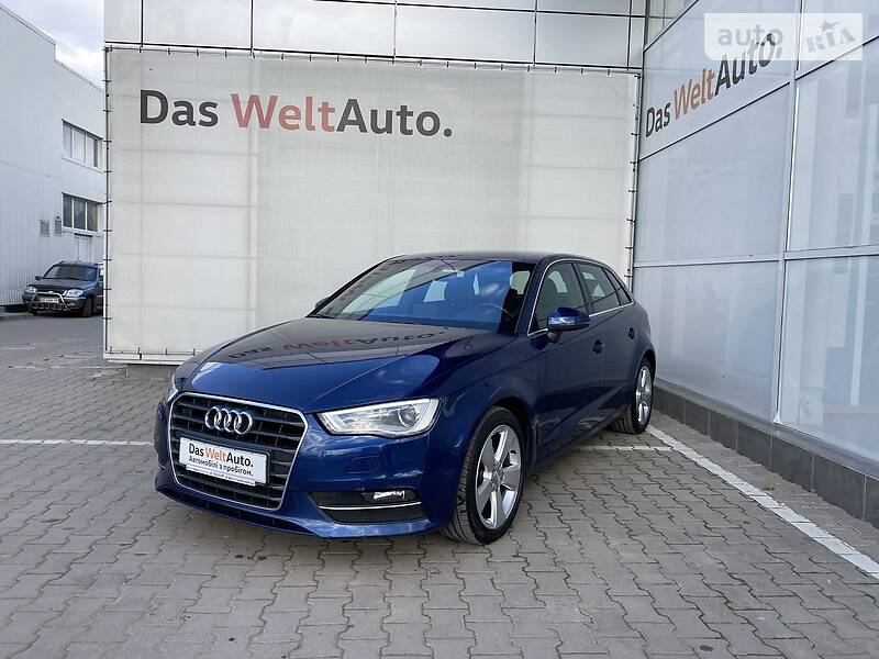 Хетчбек Audi A3 2016 в Чернівцях