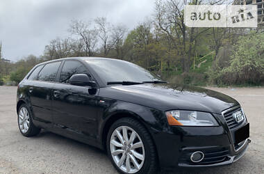 Хетчбек Audi A3 2011 в 