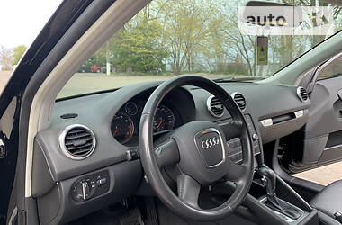 Хетчбек Audi A3 2011 в 