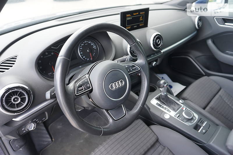 Хетчбек Audi A3 2016 в Чернівцях