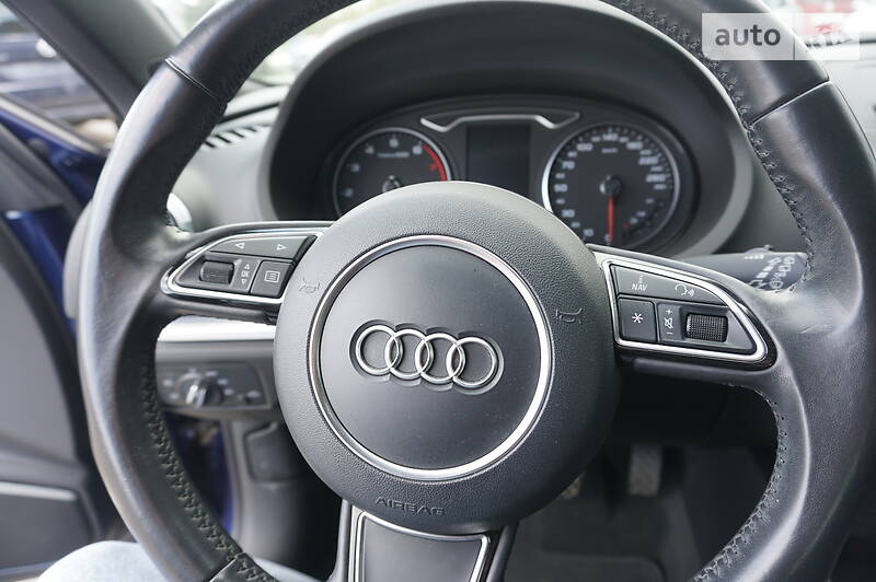 Хетчбек Audi A3 2016 в Чернівцях