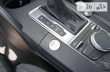 Хэтчбек Audi A3 2016 в 