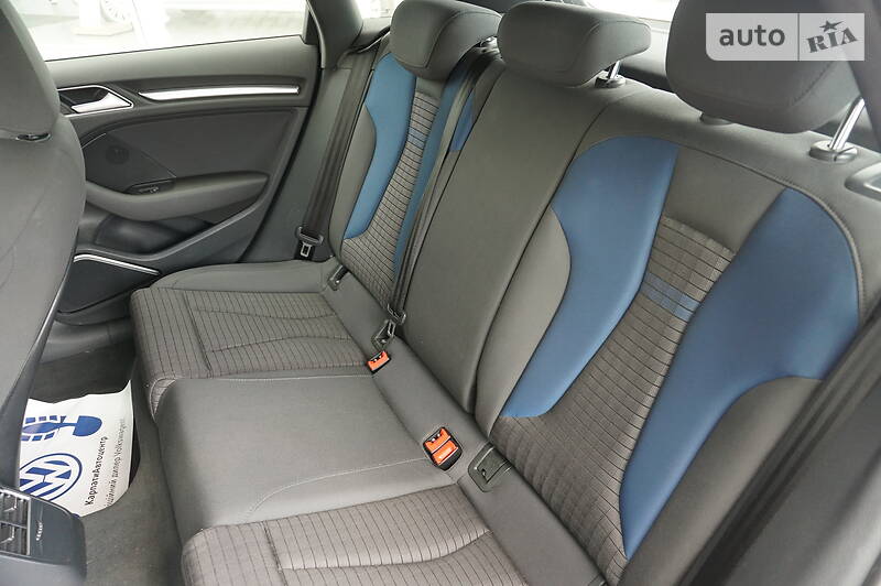 Хетчбек Audi A3 2016 в Чернівцях