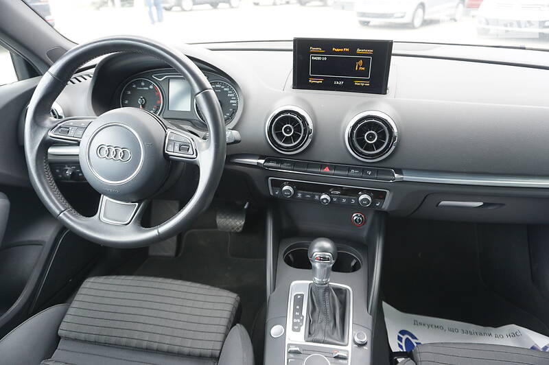 Хетчбек Audi A3 2016 в Чернівцях