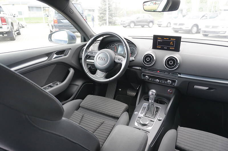 Хетчбек Audi A3 2016 в Чернівцях