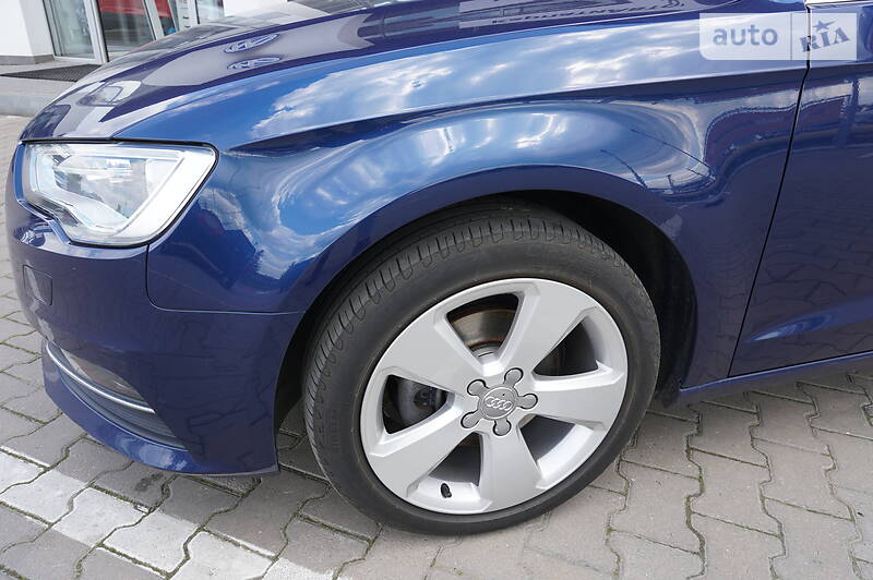 Хетчбек Audi A3 2016 в Чернівцях