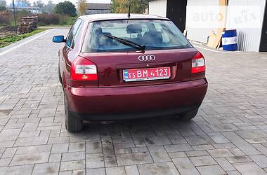 Хэтчбек Audi A3 2001 в Нововолынске