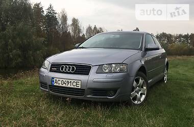 Хэтчбек Audi A3 2004 в 